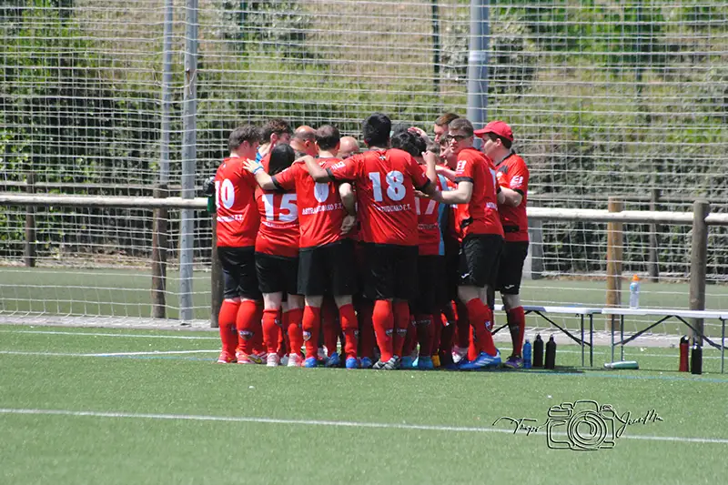 Jugadores y jugadoras de deporte adaptado del equipo de fútbol Astrabuduako Futbol Taldea de Astrabudua, Erandio (Bizkaia)