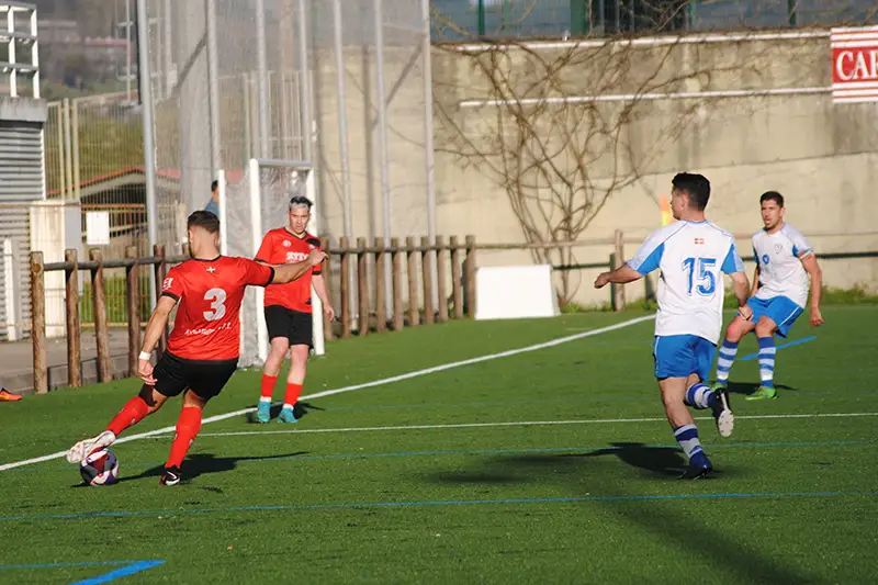 Jugadores del equipo de fútbol Astrabuduako Futbol Taldea de Astrabudua, Erandio (Bizkaia)