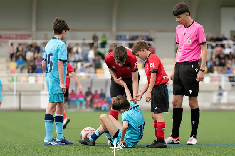 Jugadores de categoría infantil del equipo de fútbol Astrabuduako Futbol Taldea de Astrabudua, Erandio (Bizkaia)